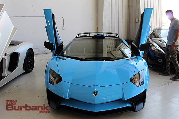 Cars And Jets Take Over Hollywood Burbank Airport Hanger Myburbank Com