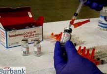 Burbank Teachers And Police Get COVID-19 Vaccine At City Clinic