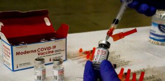 Burbank Teachers And Police Get COVID-19 Vaccine At City Clinic