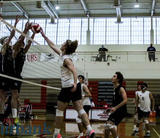 Burroughs Boys Volleyball Sweeps Valencia