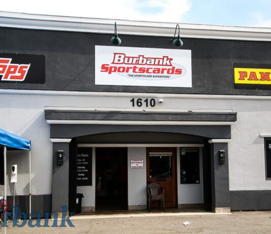 Burbank Police Pursue and Catch Suspects Suspected of Store Burglary