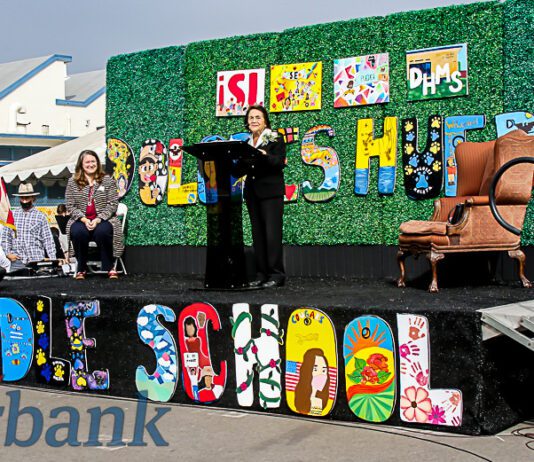 Dolores Huerta visits Dolores Huerta Middle School for Renaming Ceremony