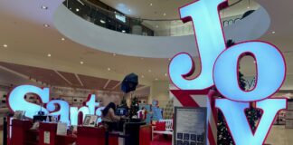 Santa Has Come to the Burbank Town Center