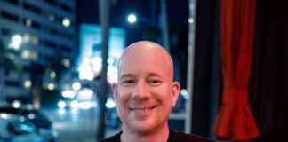 Darren Carter Brings Laughs to Burbank