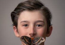 Burbank Student Breeds and Sells Praying Mantises Across the US