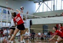 Burroughs Girls Volleyball Forces Fourth Set Against Crescenta Valley