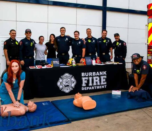 Photo Gallery: Sidewalk “Hands Only” CPR Demonstration Attracts Adults, Kids and People Of All Ages