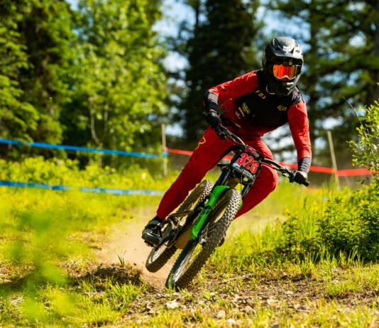 16 Year Old Gavin Tomlinson Races in Mountain Bike Competitions Across the Nation