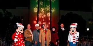 Burbankers Celebrate The Holiday Season With Mayor’s Tree Lighting Ceremony
