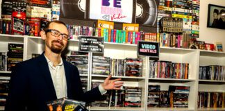 Be Kind Video Rewinds Time For Film Fans