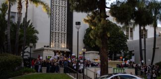 UPDATED: Burbank Teachers Protest Before School Board in Support of New Contract