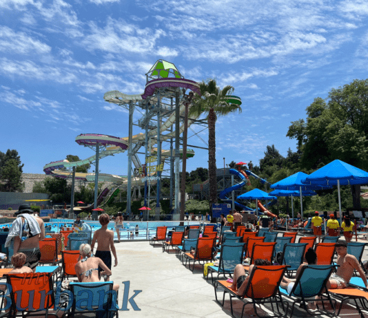 Beat the Burbank Heat at LA’s Water Park: Raging Waters