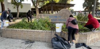 Volunteers Really DIG Helping Out Burbank Parks and Facilities