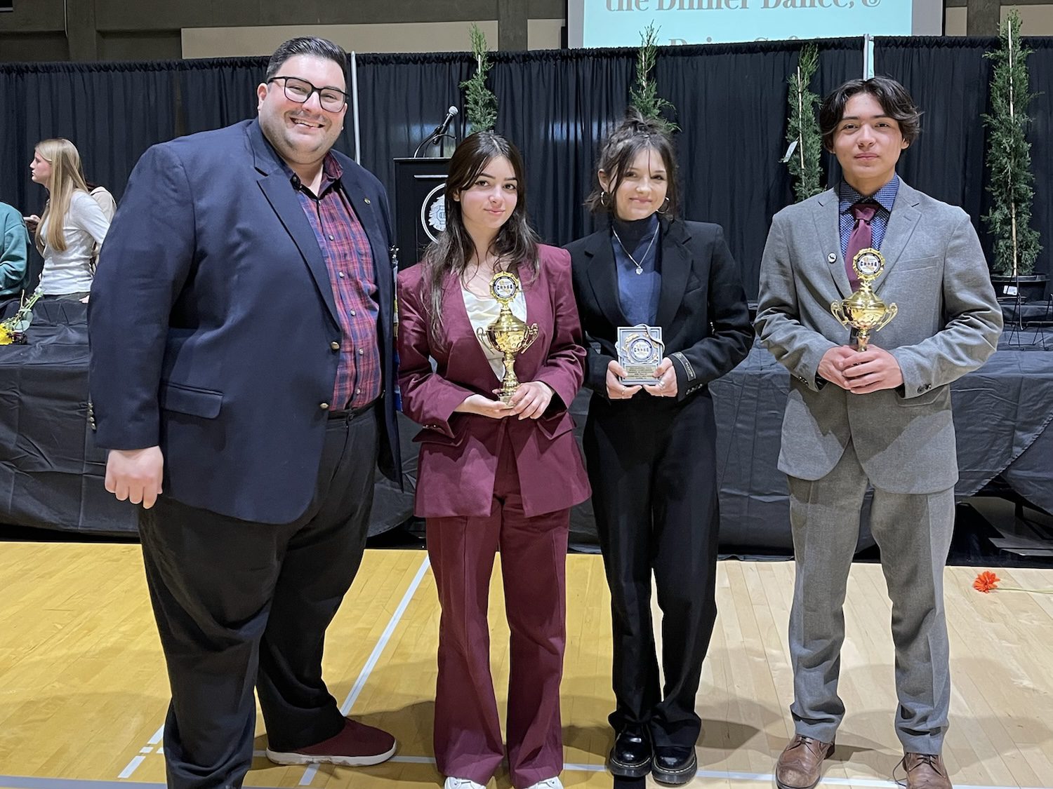 Burbank Students Participate in California Speech and Debate State