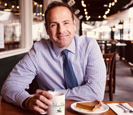 Chris Rizzotti Named Best Realtor in myBurbank’s Best 2024 Contest