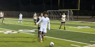Burroughs Boys Soccer Unable to Hold Off St. Francis