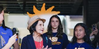 Burbank Students Share their Story with Civil Rights Icon Dolores Huerta at Tepito Coffee Celebration