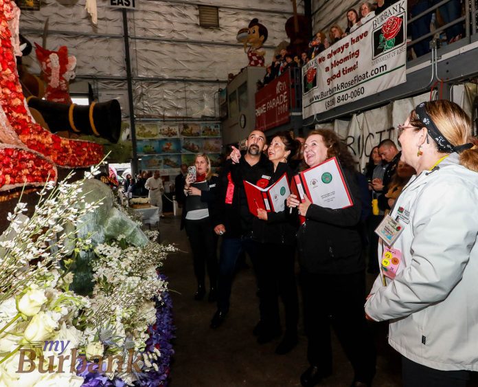 Burbank Rose Float Last Judging 12-31