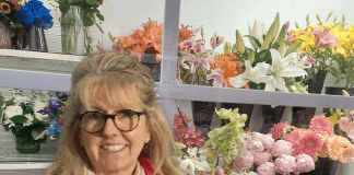 Kimberly Williams – Living Her Life With Flowers as The Enchanted Florist