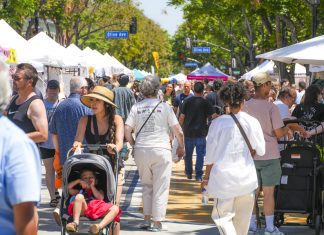 Downtown Art Festival Attracts Thousands