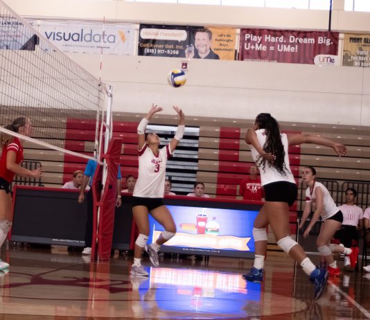 Burroughs Girls Volleyball Extended To Five Sets By La Salle