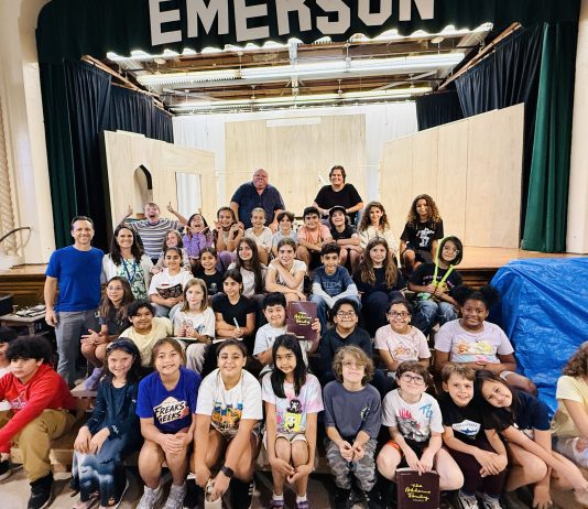 Broadway’s Kevin Chamberlin Visits Emerson Elementary Students
